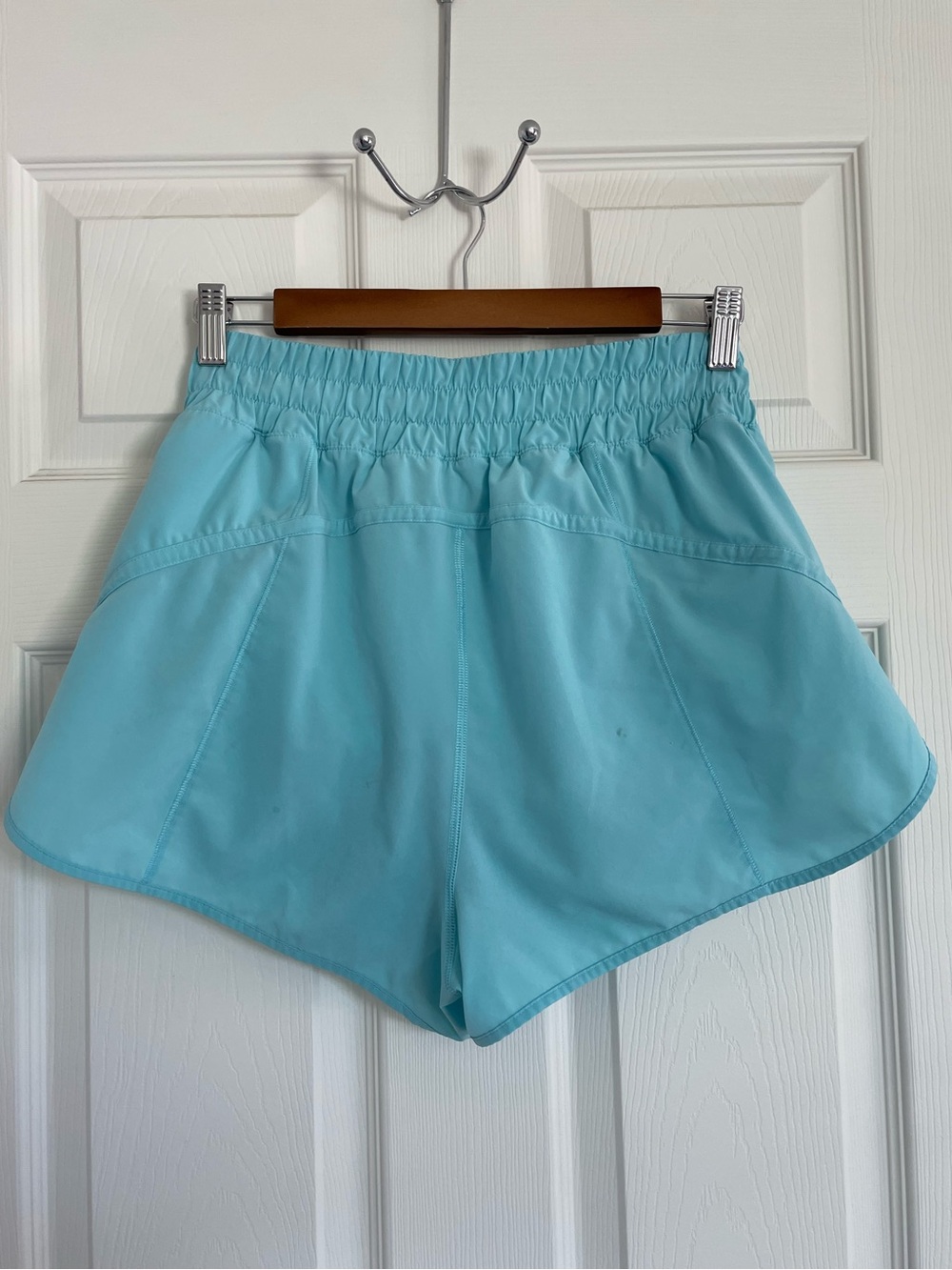 Lululemon Track That Short Light Blue Size 10 travel, and casual sporty styling.